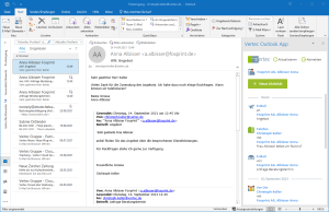 Screenshot der Vertec Outlook App: In der rechten Seitenleiste werden CRM-Aktivitäten zu einem Kontakt angezeigt, darunter E-Mails, Telefonate und ein Vor-Ort-Termin. Per Klick lässt sich eine neue Aktivität anlegen.