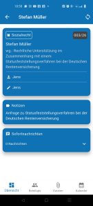Mobile Ansicht der Akte 003/26 in der j-lawyer App mit Rubrum "Stefan Müller", Sachgebiet Sozialrecht, Notizen und Sofortnachrichten.